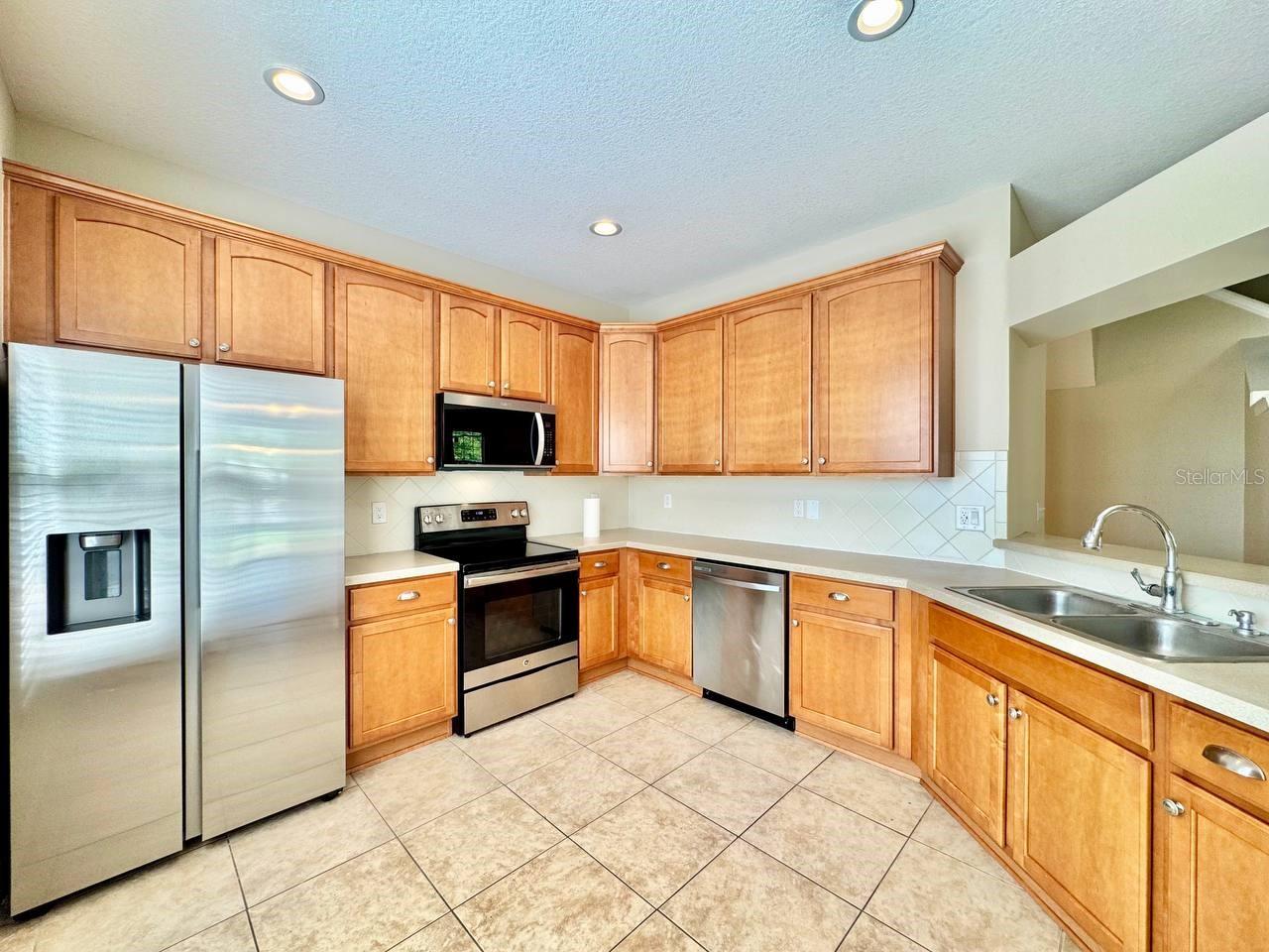 6713 BREEZY PALM DR, RIVERVIEW, FL, 33578