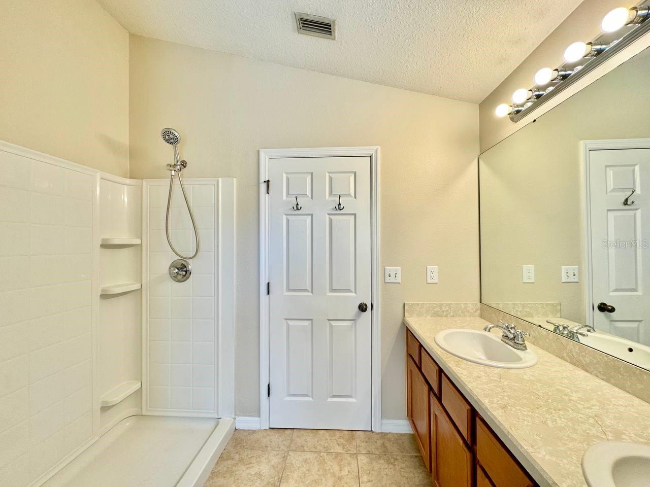 6713 BREEZY PALM DR, RIVERVIEW, FL, 33578