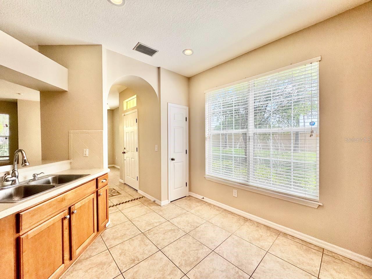 6713 BREEZY PALM DR, RIVERVIEW, FL, 33578