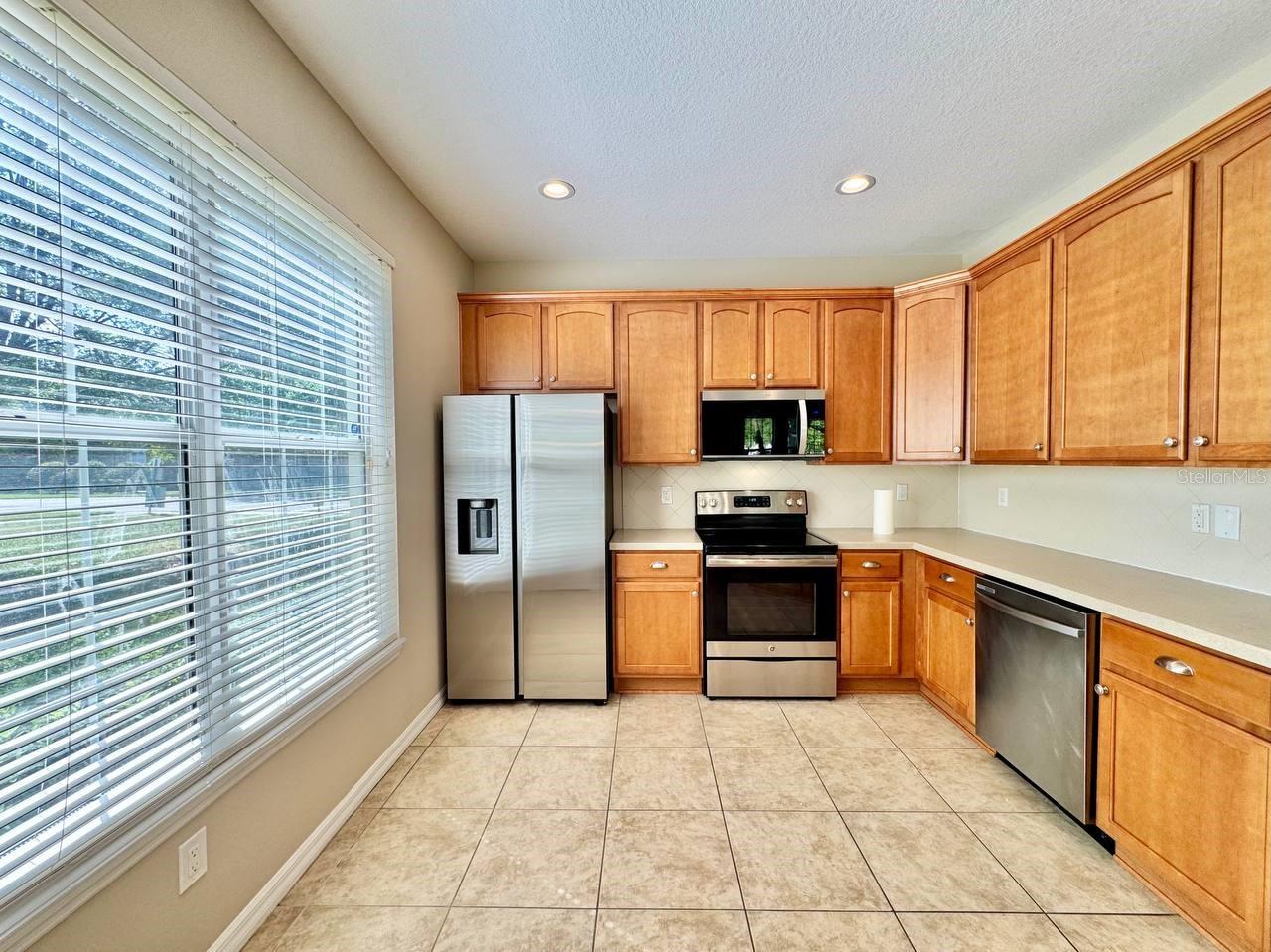 6713 BREEZY PALM DR, RIVERVIEW, FL, 33578