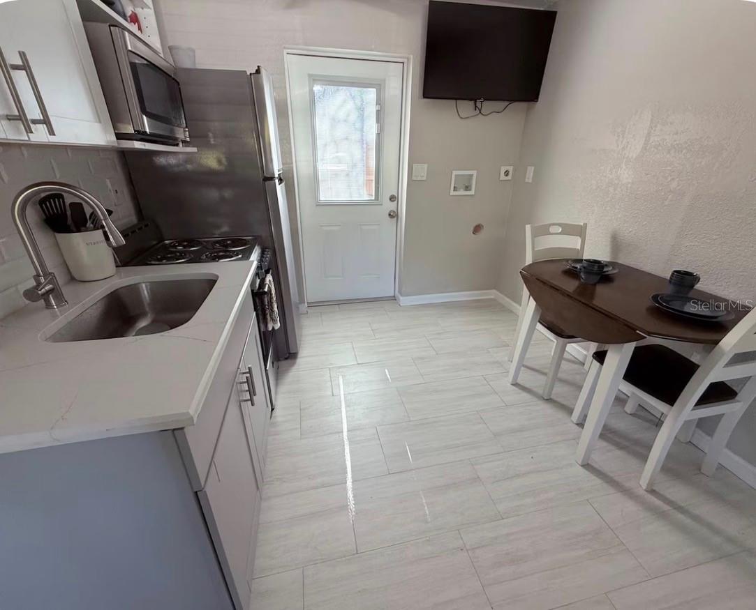 1214 BAY PINE BLVD #B, INDIAN ROCKS BEACH, FL, 33785