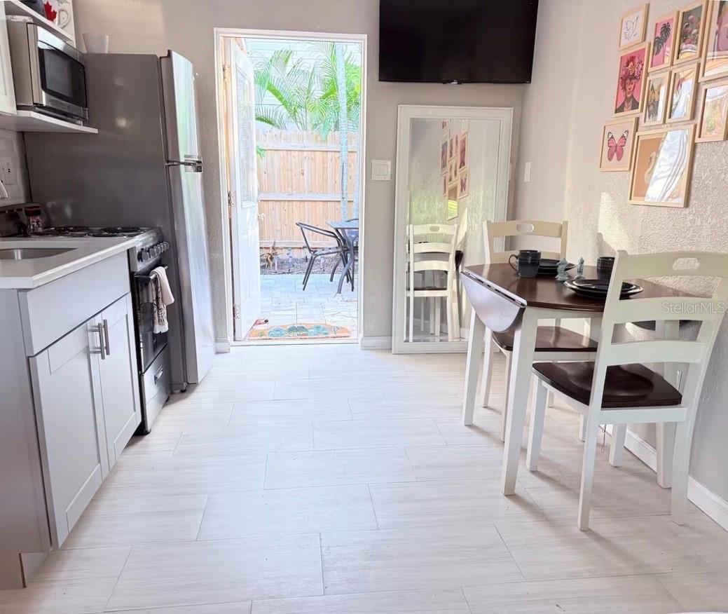 1214 BAY PINE BLVD #B, INDIAN ROCKS BEACH, FL, 33785
