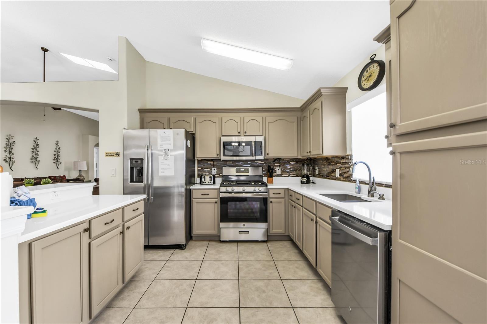 2551 ONEIDA LOOP, KISSIMMEE, FL, 34747