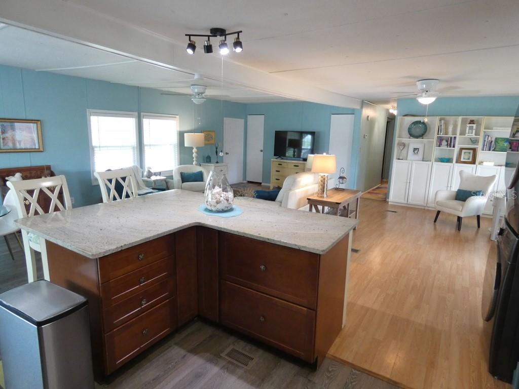 9790 66TH ST N #100, PINELLAS PARK, FL, 33782