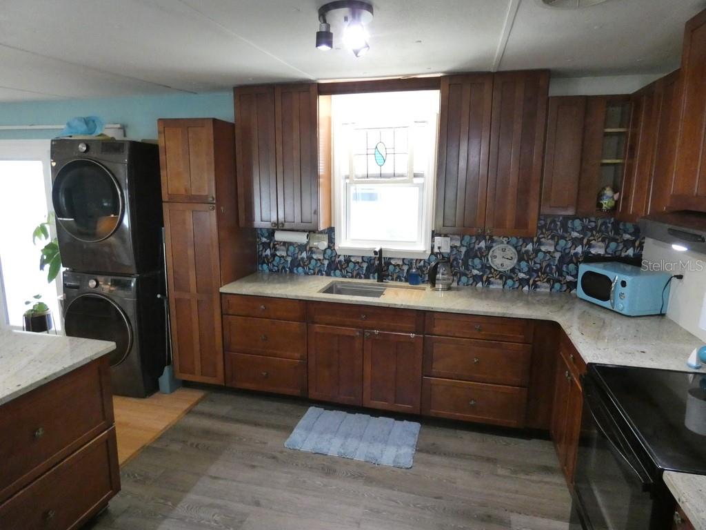 9790 66TH ST N #100, PINELLAS PARK, FL, 33782