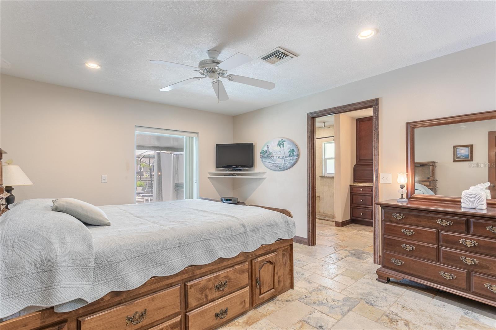 6104 SCHOONER WAY, TAMPA, FL, 33615