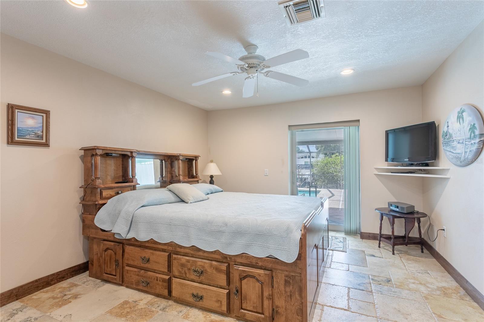 6104 SCHOONER WAY, TAMPA, FL, 33615