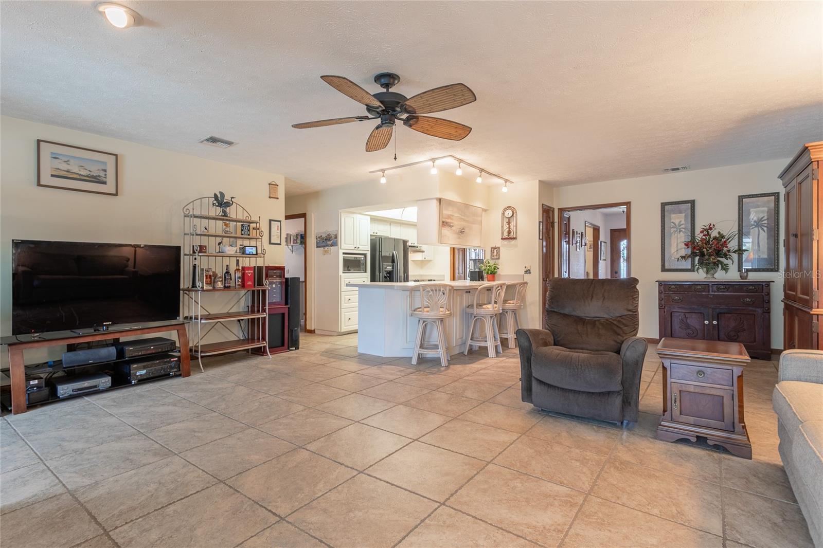 6104 SCHOONER WAY, TAMPA, FL, 33615