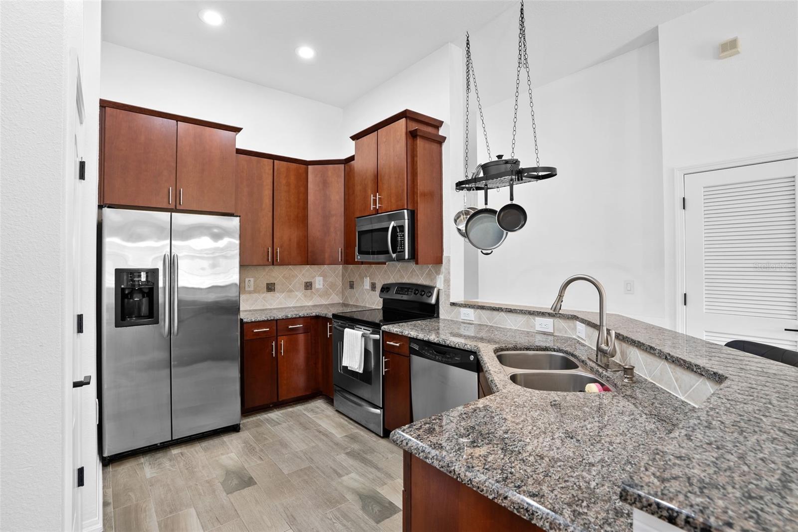 7001 INTERBAY BLVD #247, TAMPA, FL, 33616