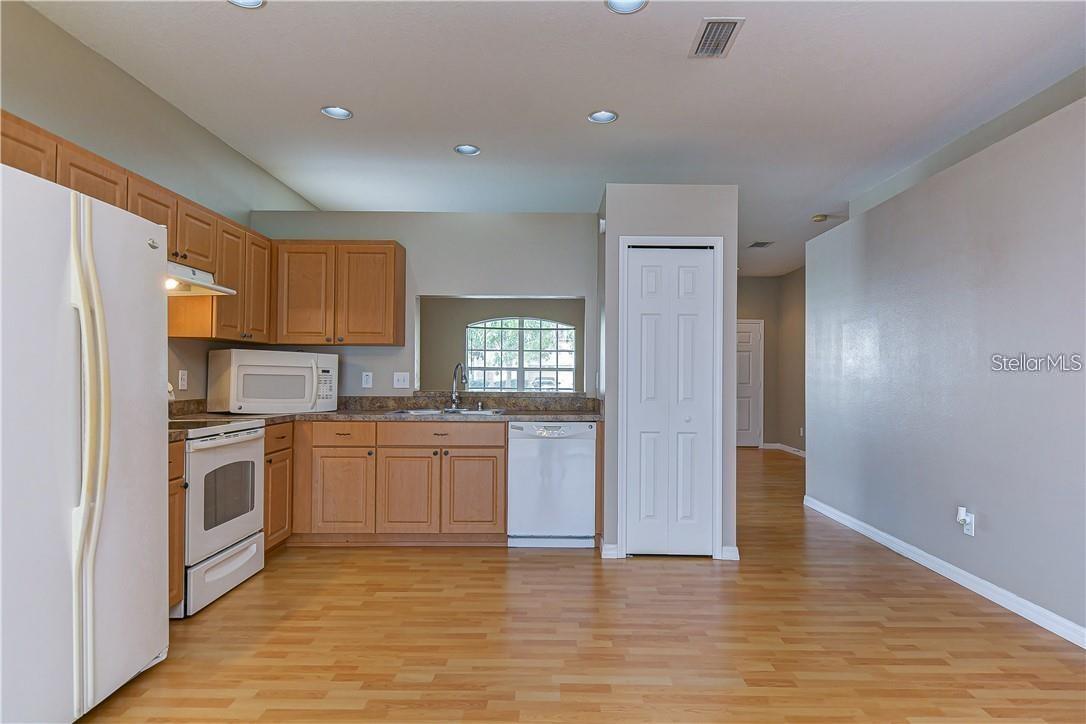 4732 RED PINE WAY, WESLEY CHAPEL, FL, 33545