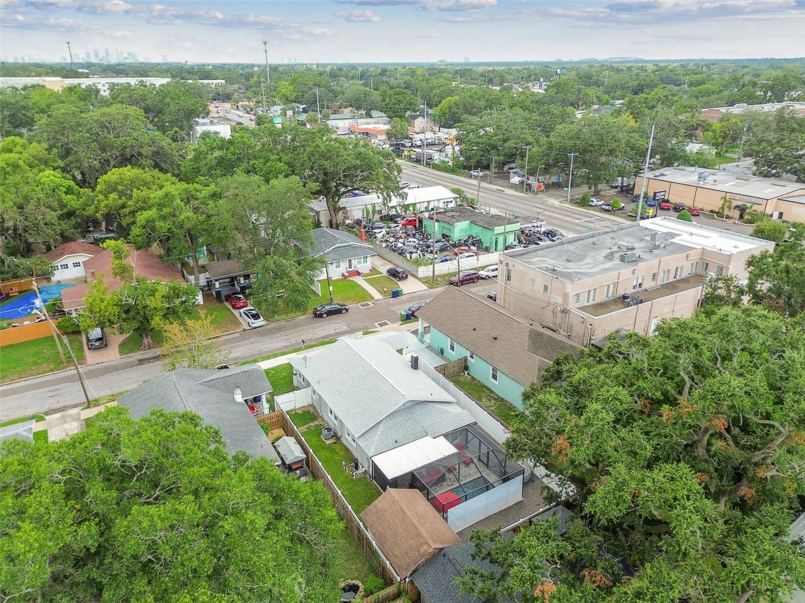 904 E HAMILTON AVE, TAMPA, FL, 33604