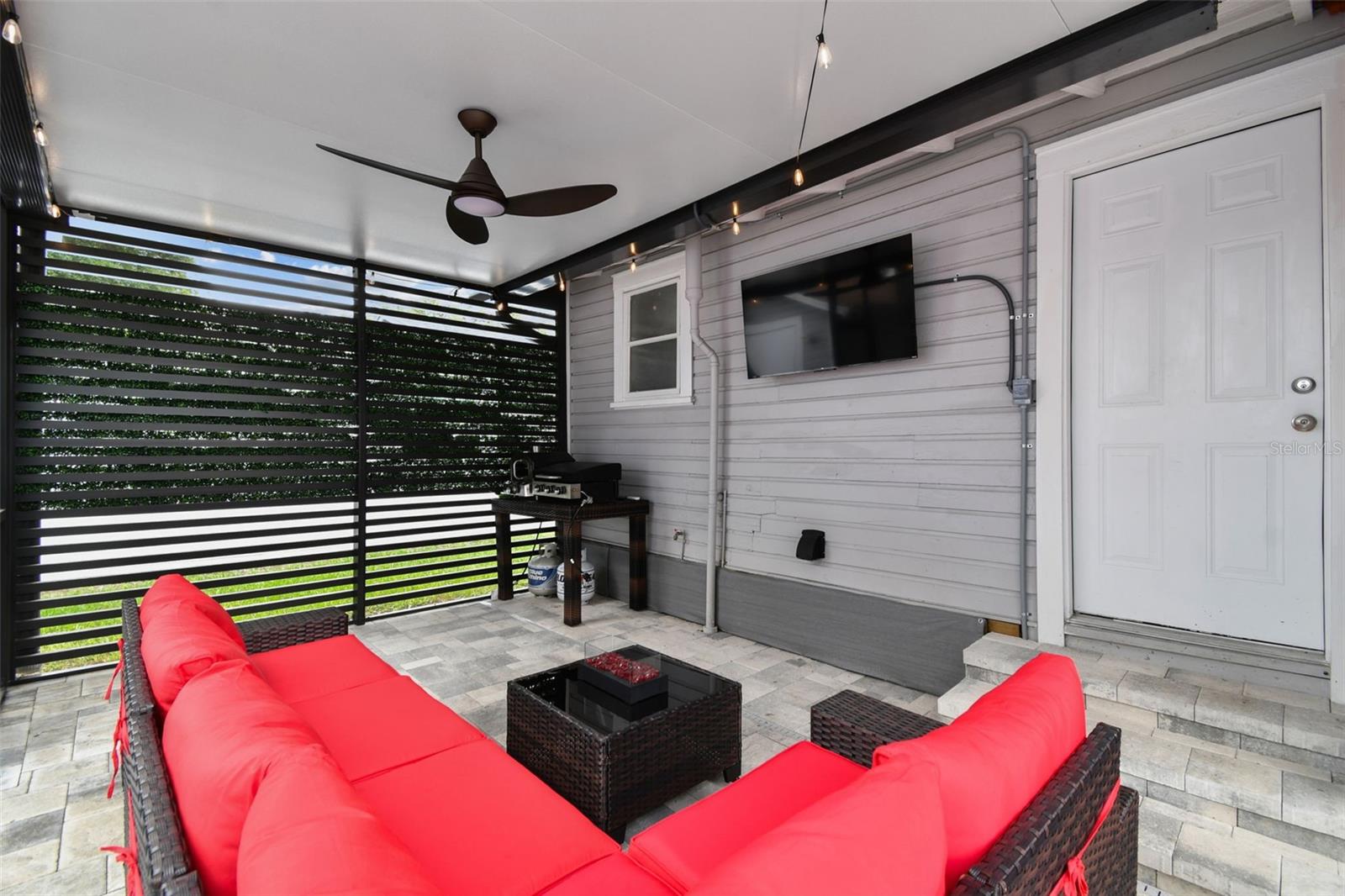 904 E HAMILTON AVE, TAMPA, FL, 33604