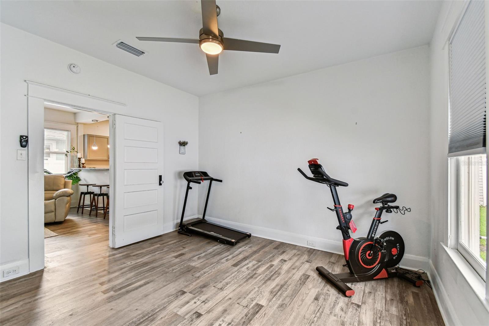 904 E HAMILTON AVE, TAMPA, FL, 33604