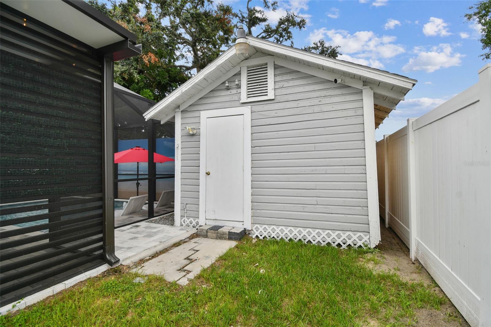 904 E HAMILTON AVE, TAMPA, FL, 33604