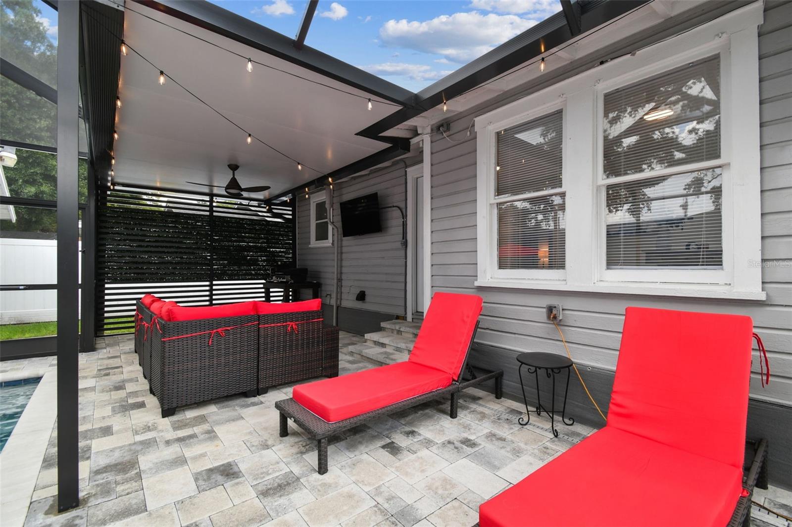 904 E HAMILTON AVE, TAMPA, FL, 33604