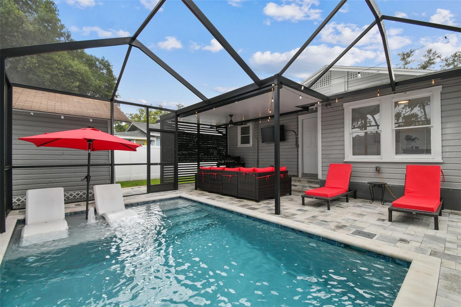 904 E HAMILTON AVE, TAMPA, FL, 33604