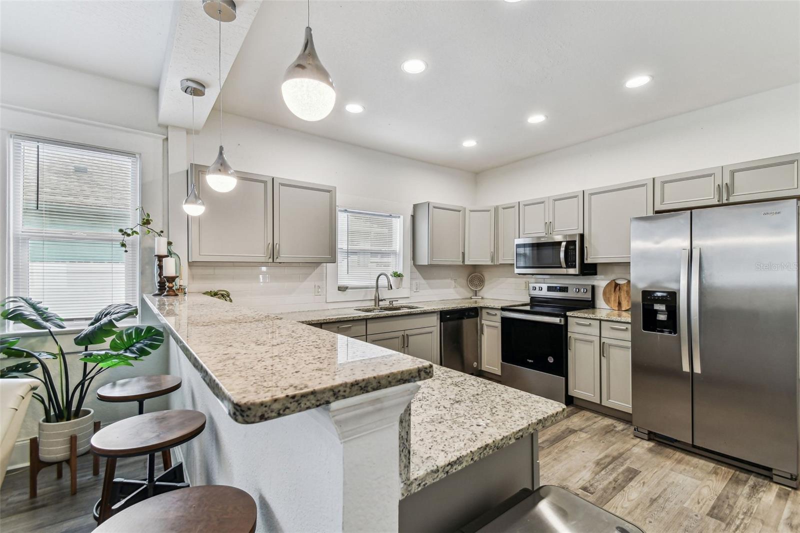 904 E HAMILTON AVE, TAMPA, FL, 33604