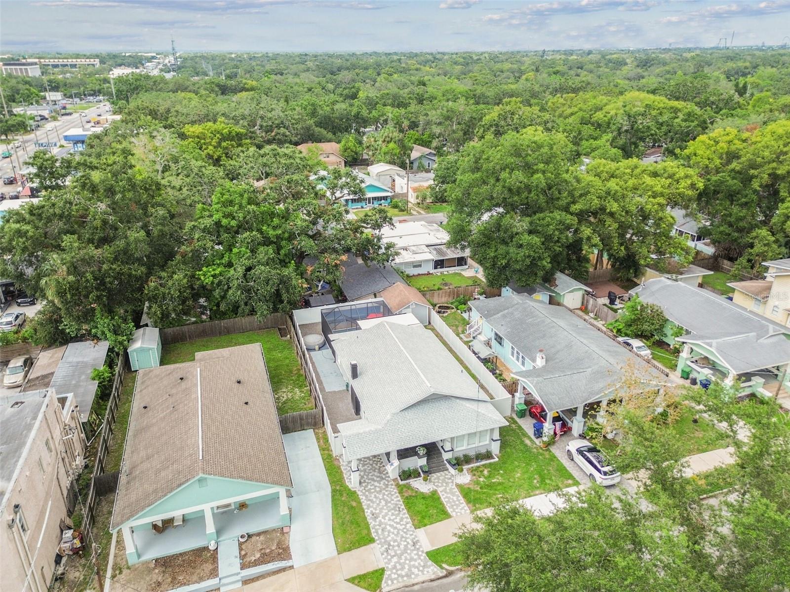 904 E HAMILTON AVE, TAMPA, FL, 33604