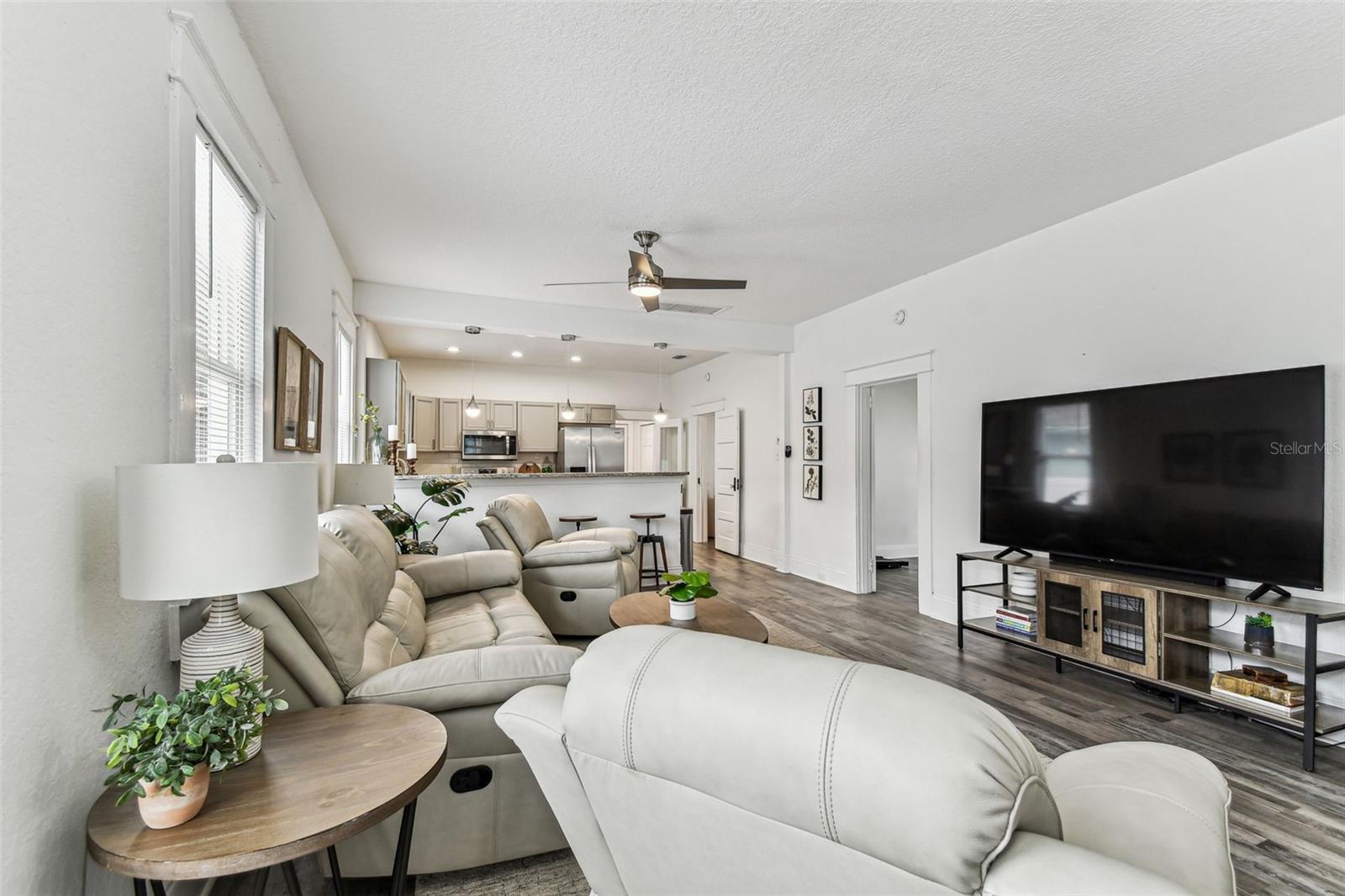 904 E HAMILTON AVE, TAMPA, FL, 33604