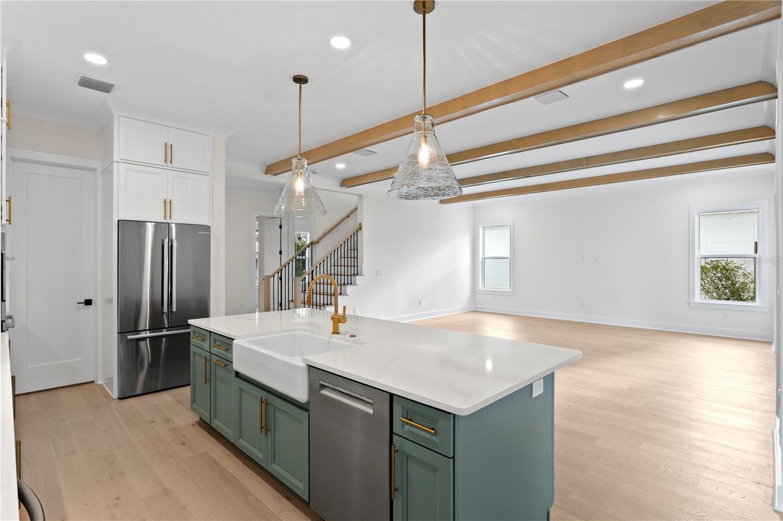1851 MISSISSIPPI AVE NE, ST PETERSBURG, FL, 33703