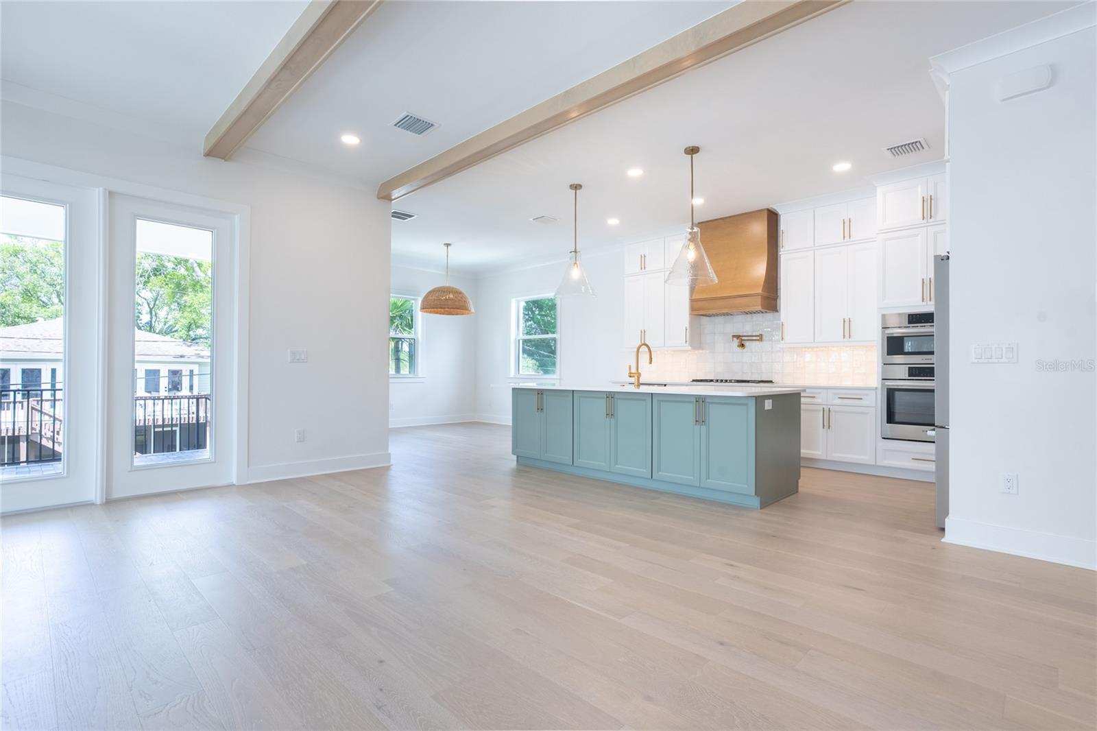 1851 MISSISSIPPI AVE NE, ST PETERSBURG, FL, 33703