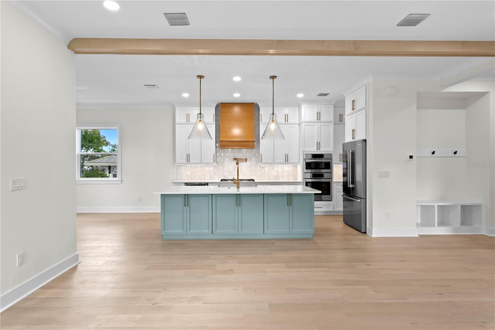 1851 MISSISSIPPI AVE NE, ST PETERSBURG, FL, 33703