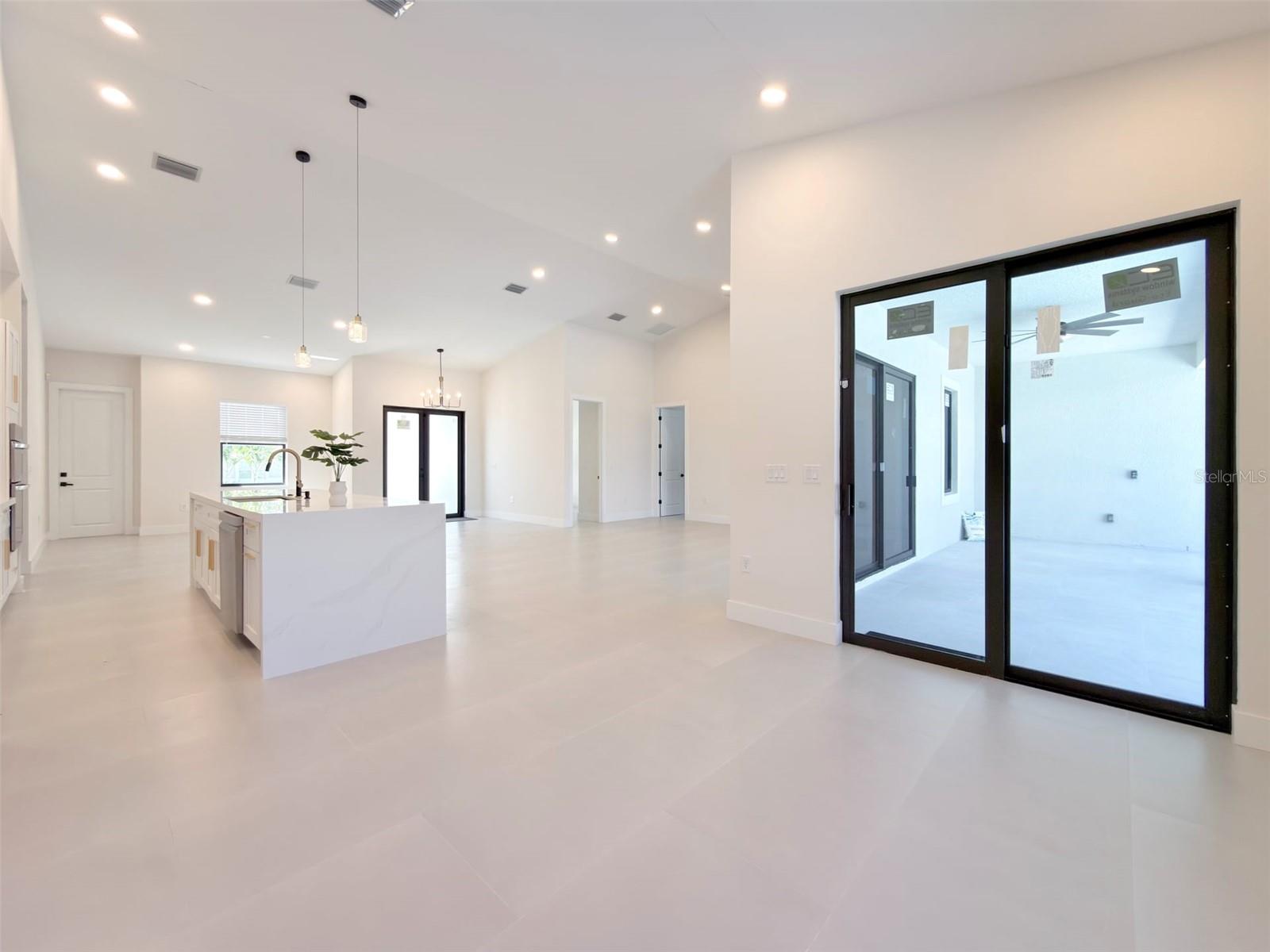 14671 LILLIAN CIR, PORT CHARLOTTE, FL, 33981