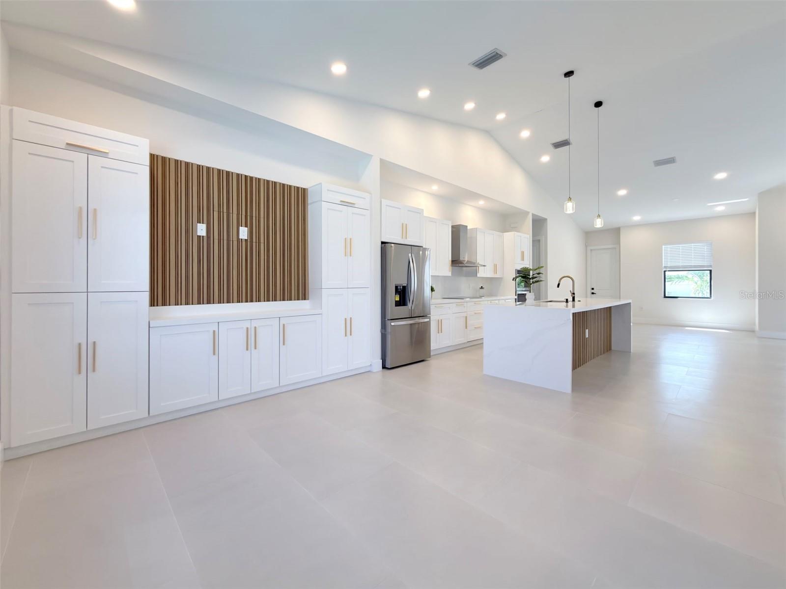 14671 LILLIAN CIR, PORT CHARLOTTE, FL, 33981