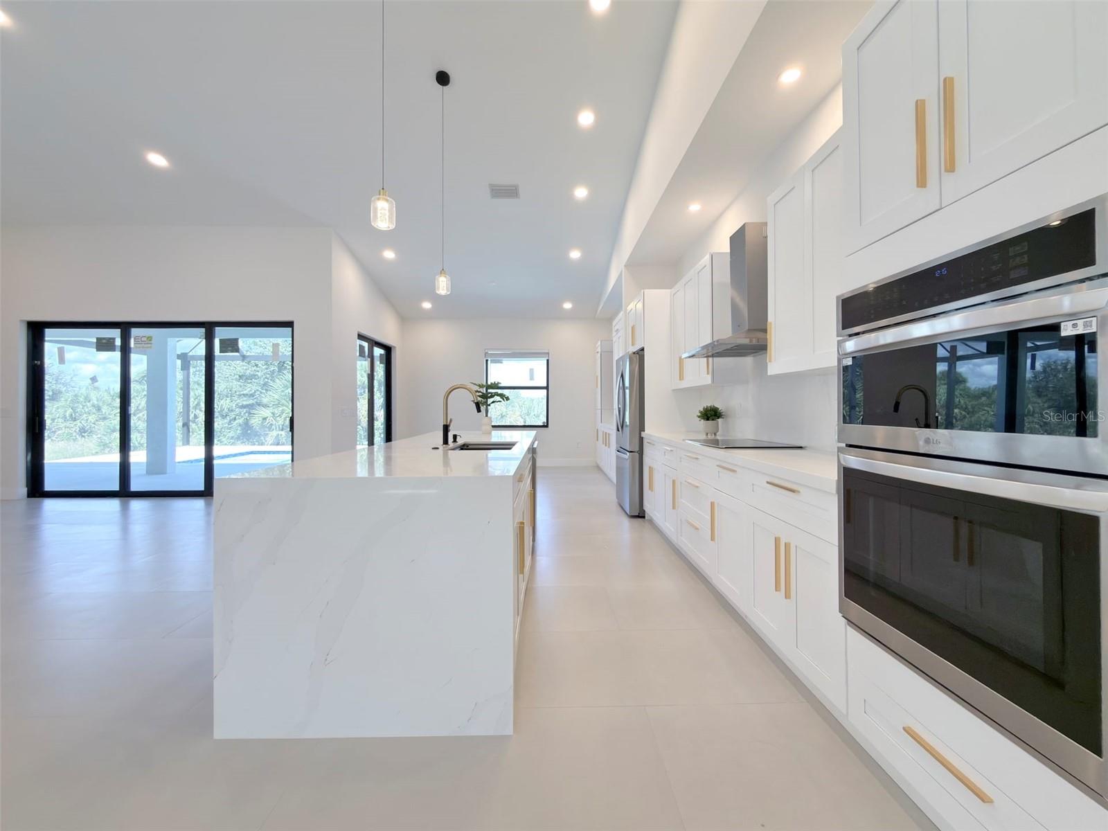 14671 LILLIAN CIR, PORT CHARLOTTE, FL, 33981