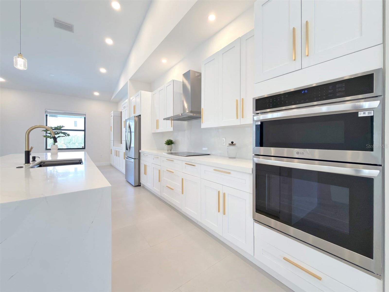 14671 LILLIAN CIR, PORT CHARLOTTE, FL, 33981