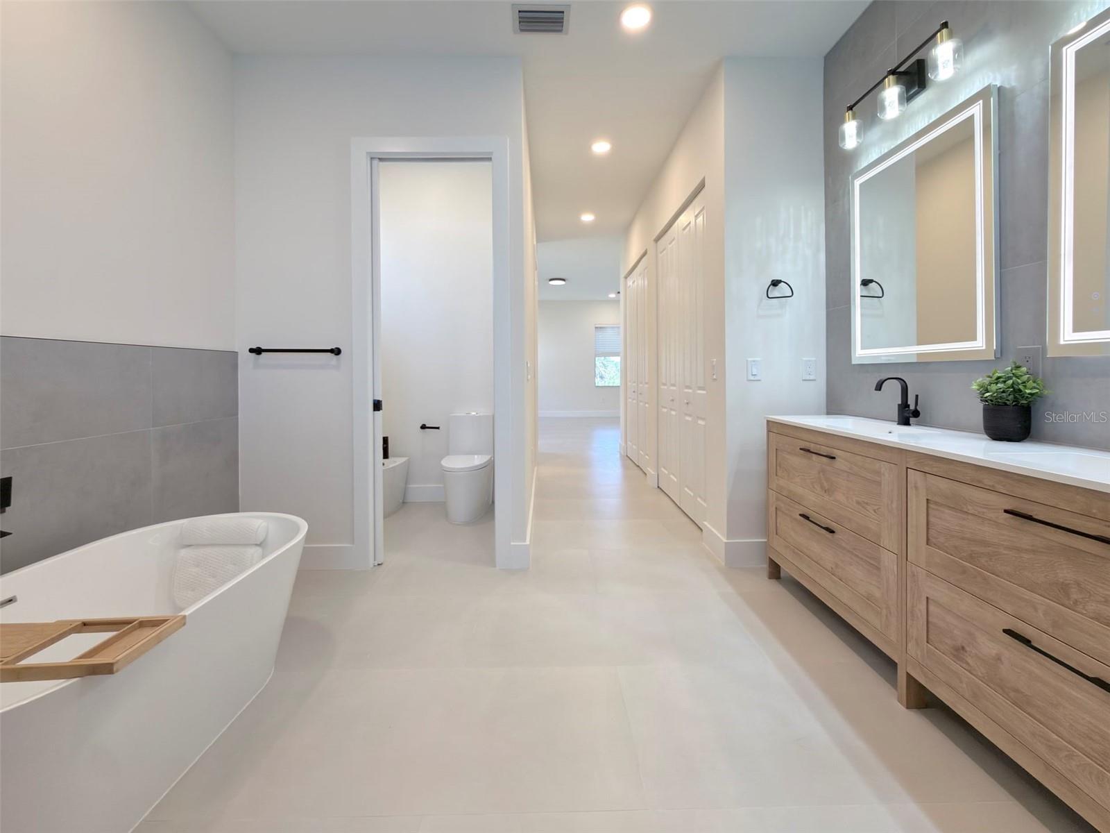 14671 LILLIAN CIR, PORT CHARLOTTE, FL, 33981