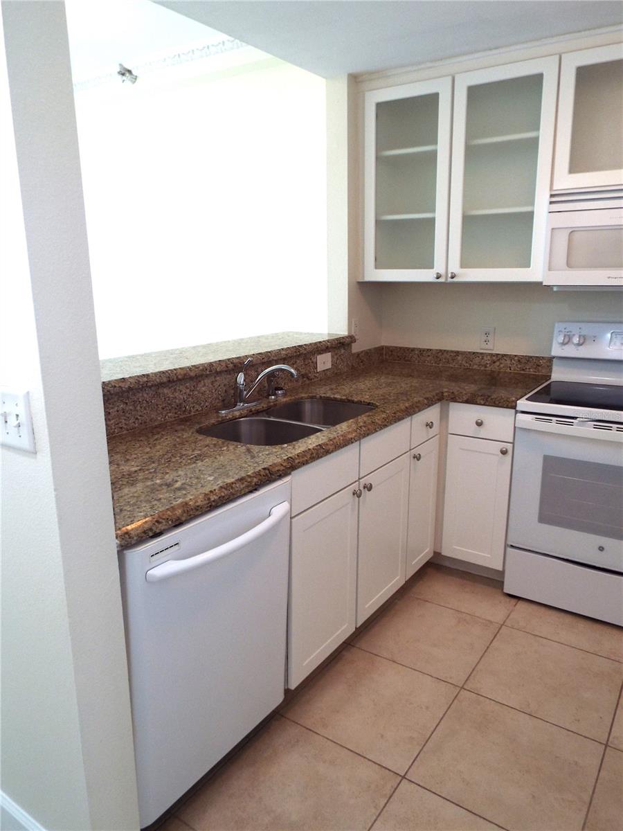 513 BAHIA BEACH BLVD, RUSKIN, FL, 33570
