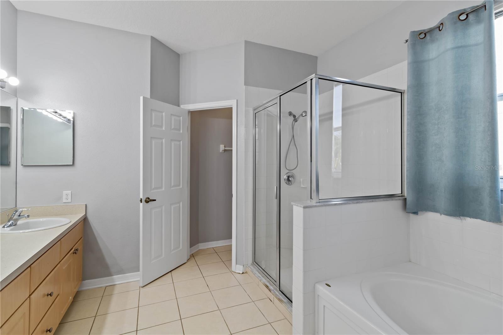 5214 60TH DR E, BRADENTON, FL, 34203