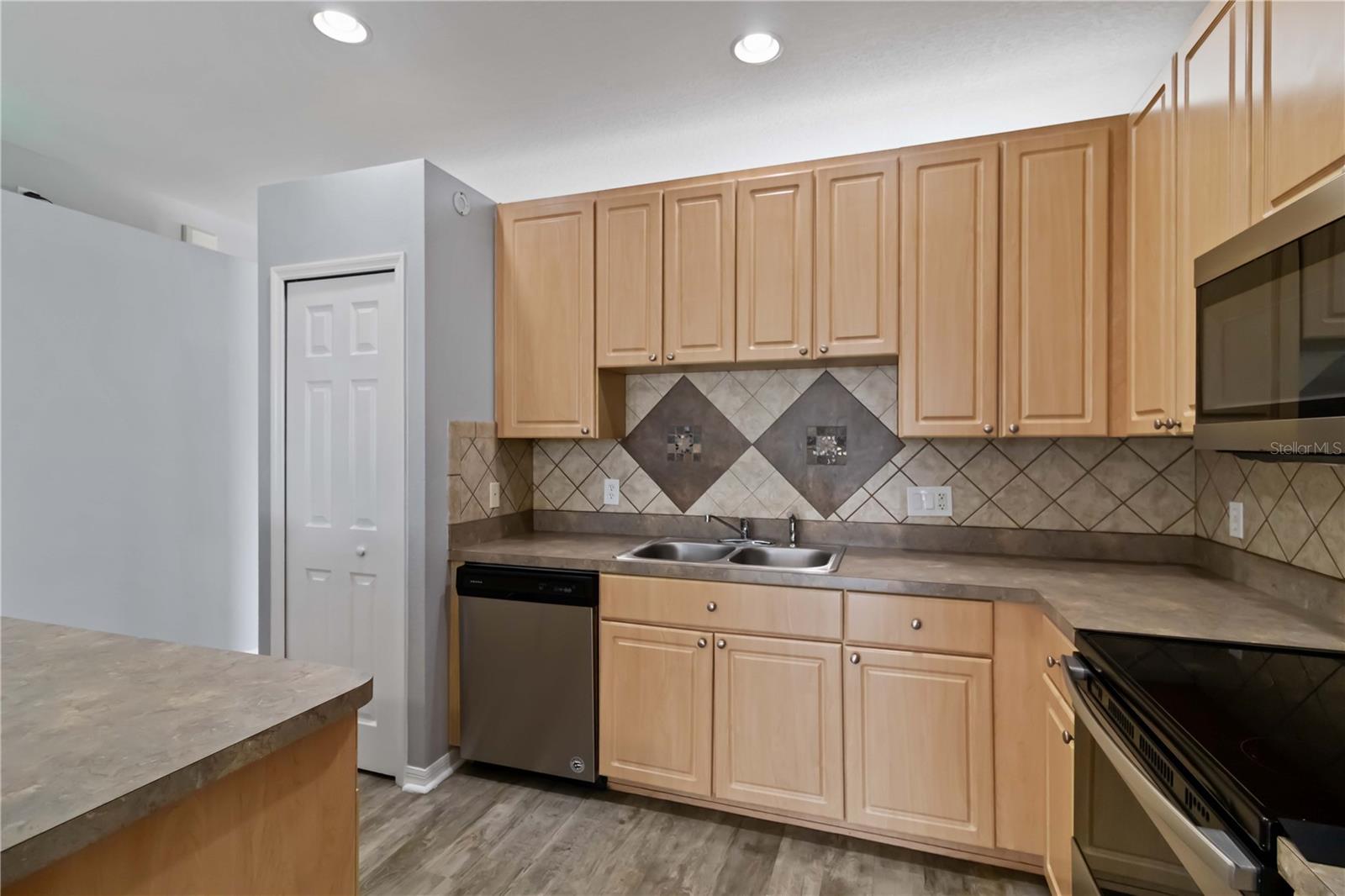 5214 60TH DR E, BRADENTON, FL, 34203