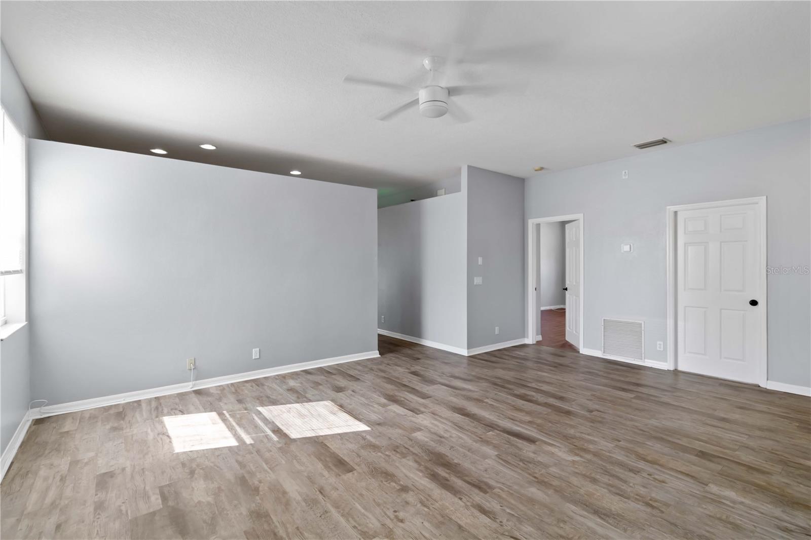 5214 60TH DR E, BRADENTON, FL, 34203