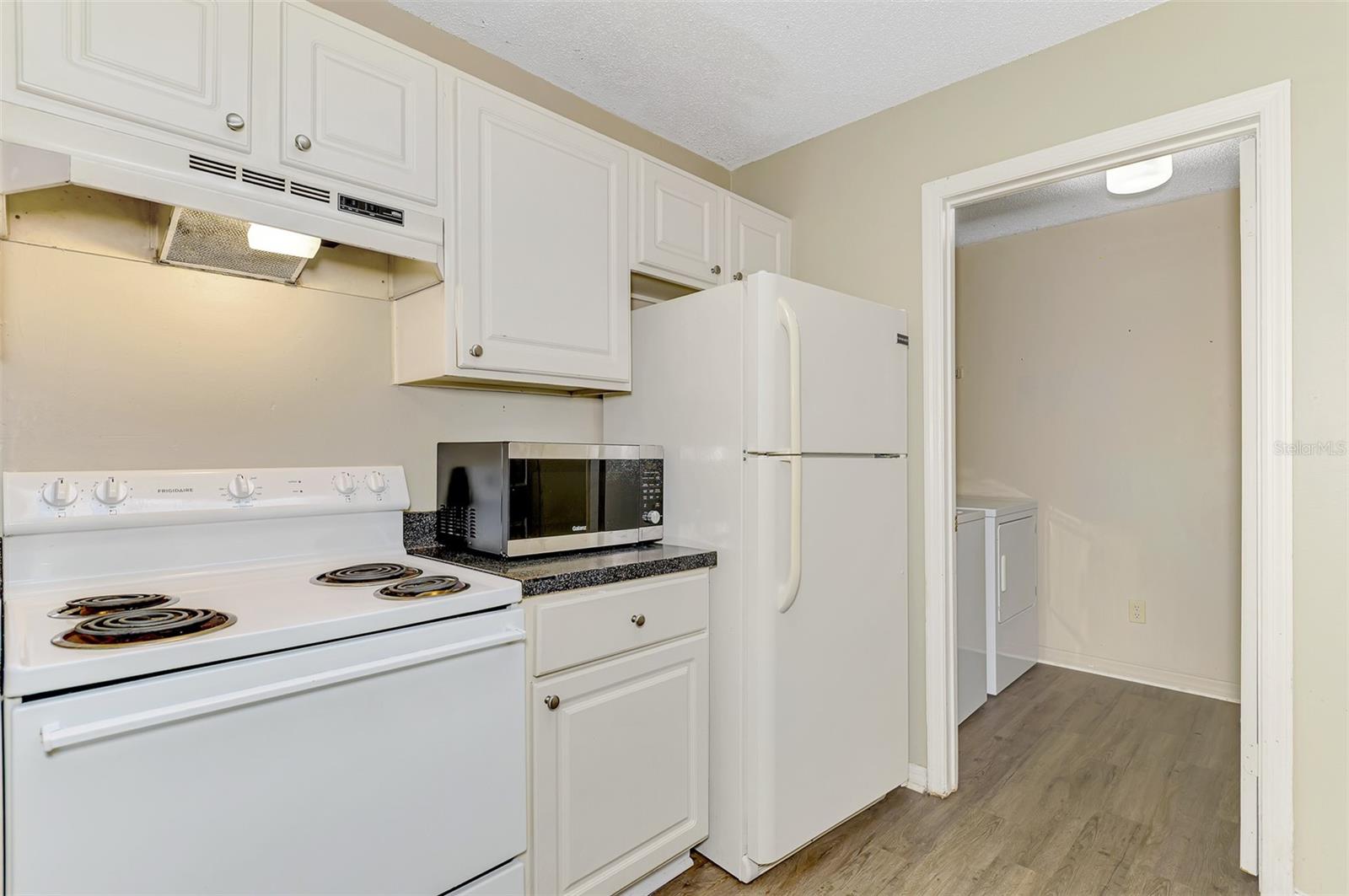 4045 CROCKERS LAKE BLVD #11, SARASOTA, FL, 34238