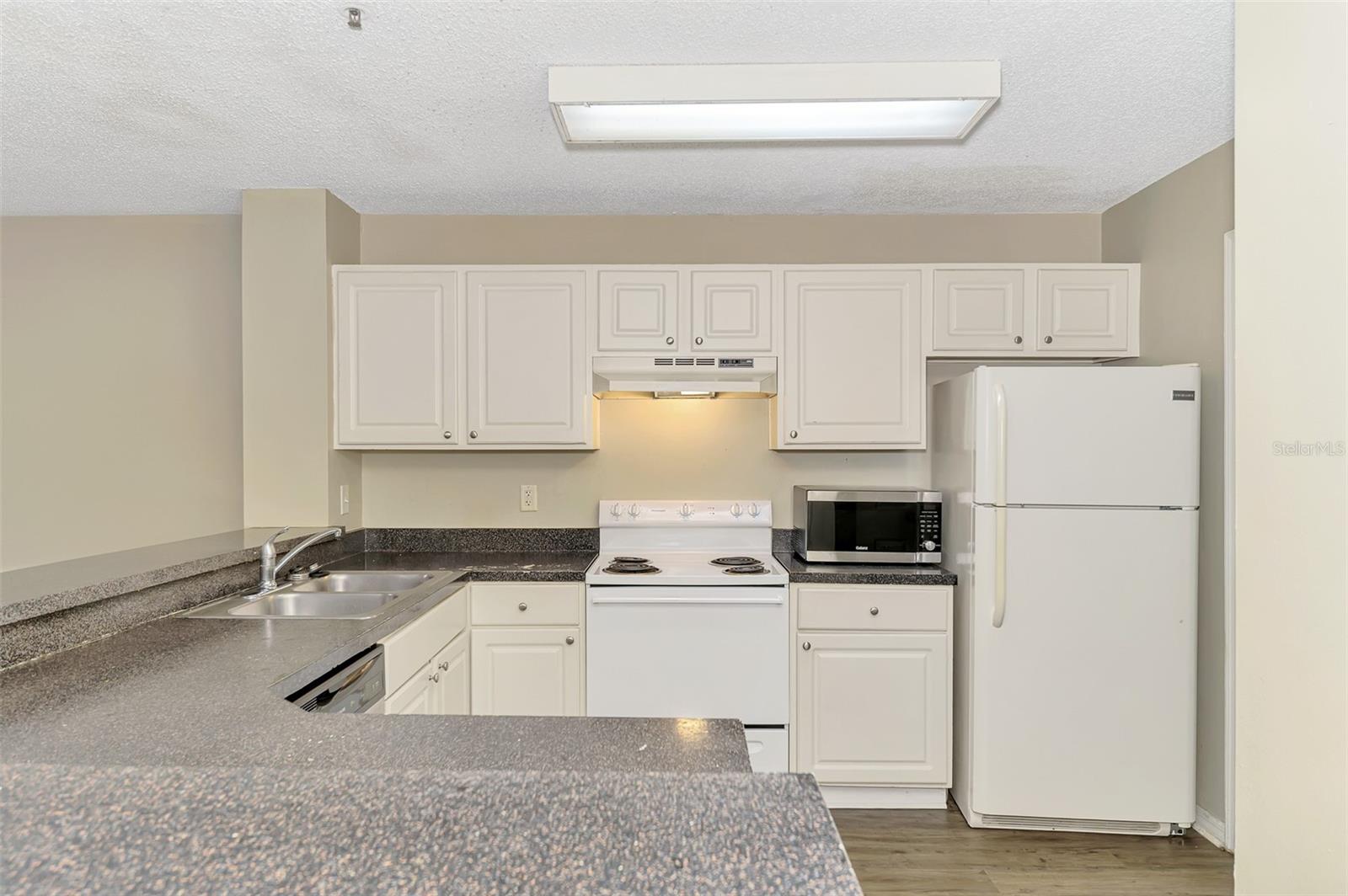4045 CROCKERS LAKE BLVD #11, SARASOTA, FL, 34238
