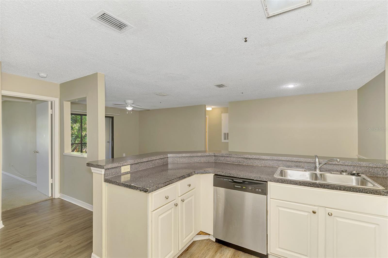 4045 CROCKERS LAKE BLVD #11, SARASOTA, FL, 34238