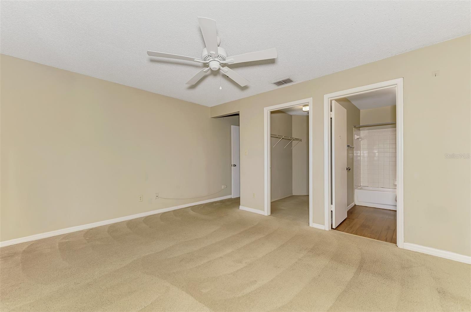 4045 CROCKERS LAKE BLVD #11, SARASOTA, FL, 34238