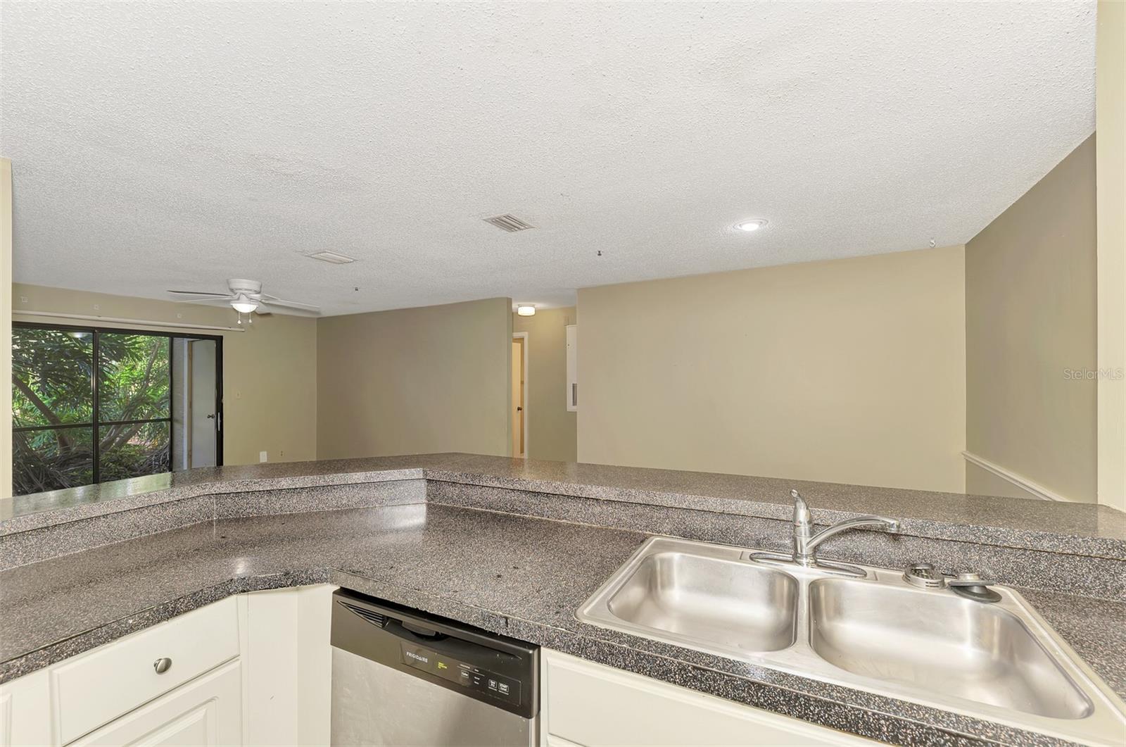 4045 CROCKERS LAKE BLVD #11, SARASOTA, FL, 34238