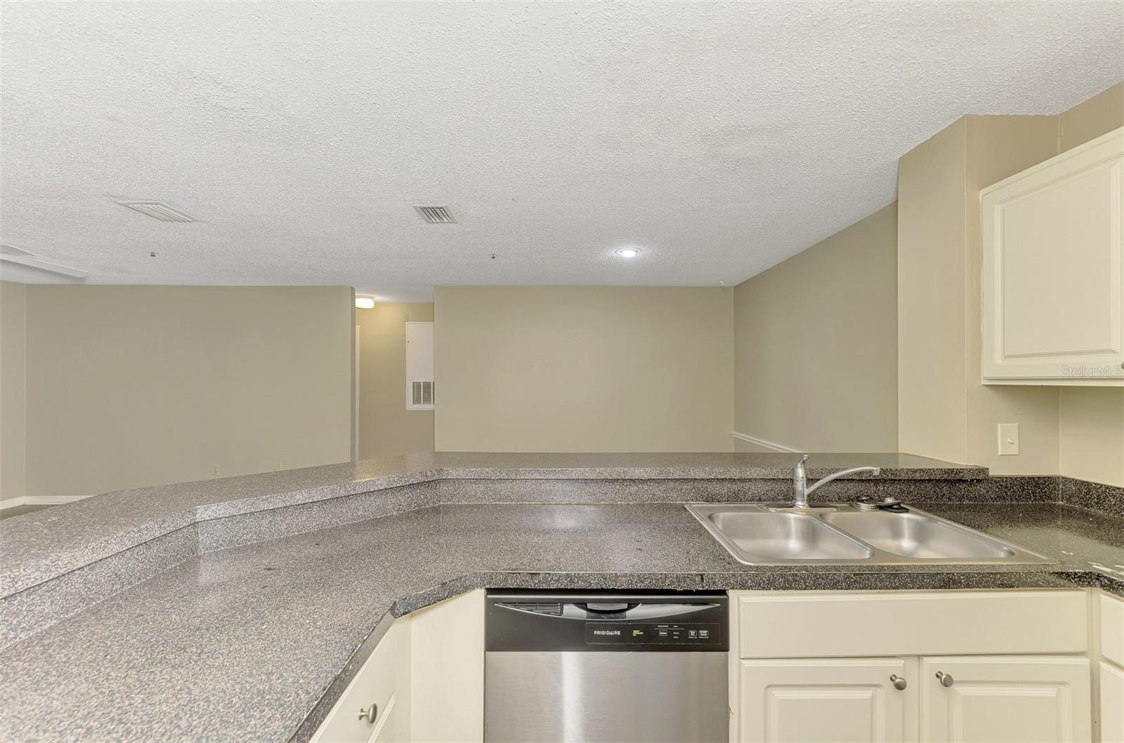 4045 CROCKERS LAKE BLVD #11, SARASOTA, FL, 34238
