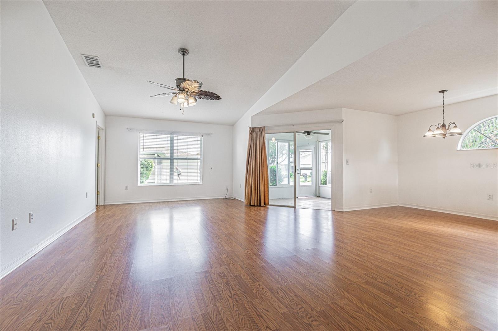 11204 COREY PAVIN LN, SAN ANTONIO, FL, 33576