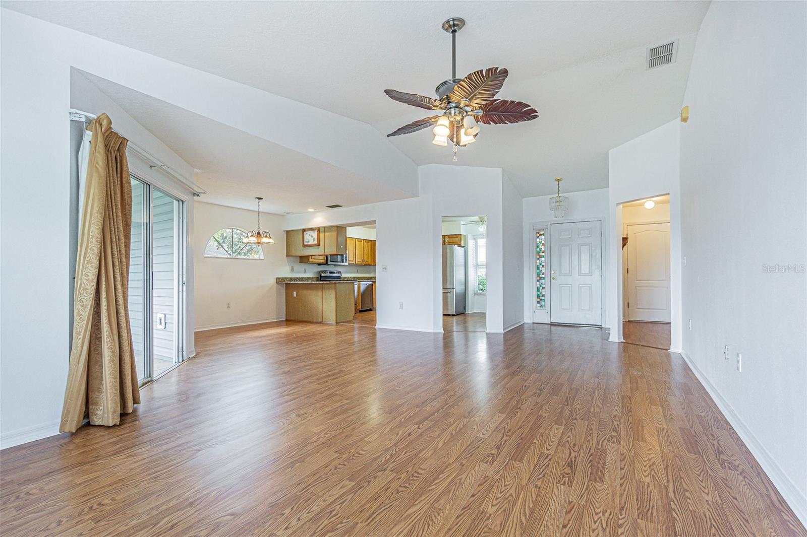 11204 COREY PAVIN LN, SAN ANTONIO, FL, 33576