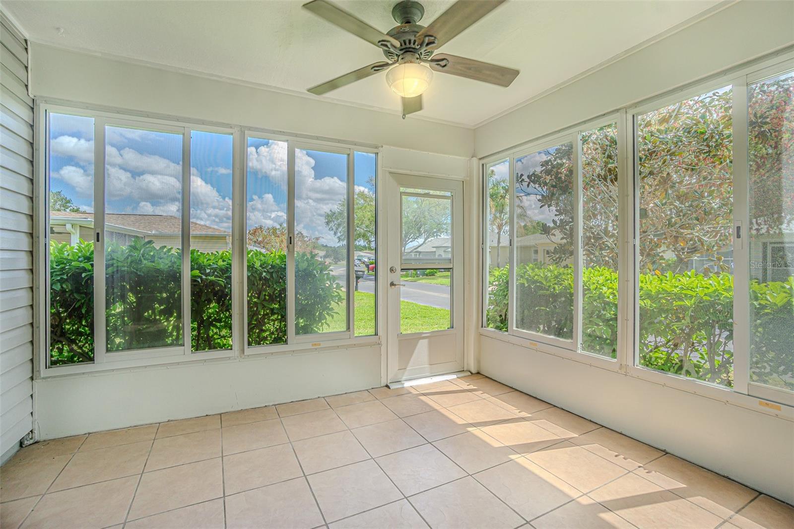 11204 COREY PAVIN LN, SAN ANTONIO, FL, 33576