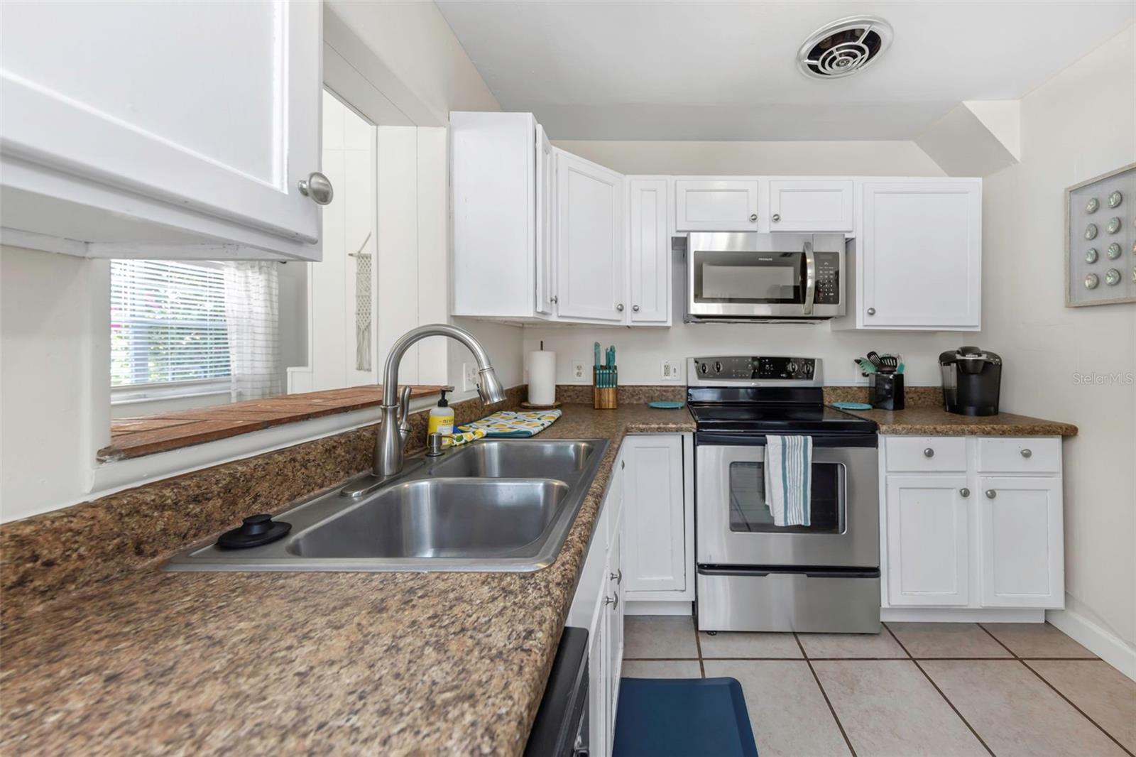 4502 W PEARL AVE, TAMPA, FL, 33611