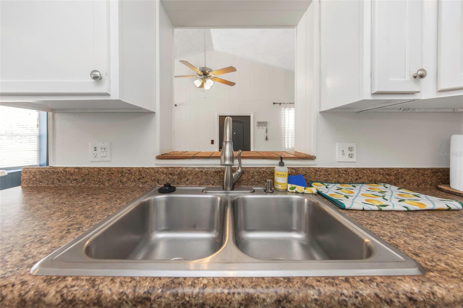 4502 W PEARL AVE, TAMPA, FL, 33611