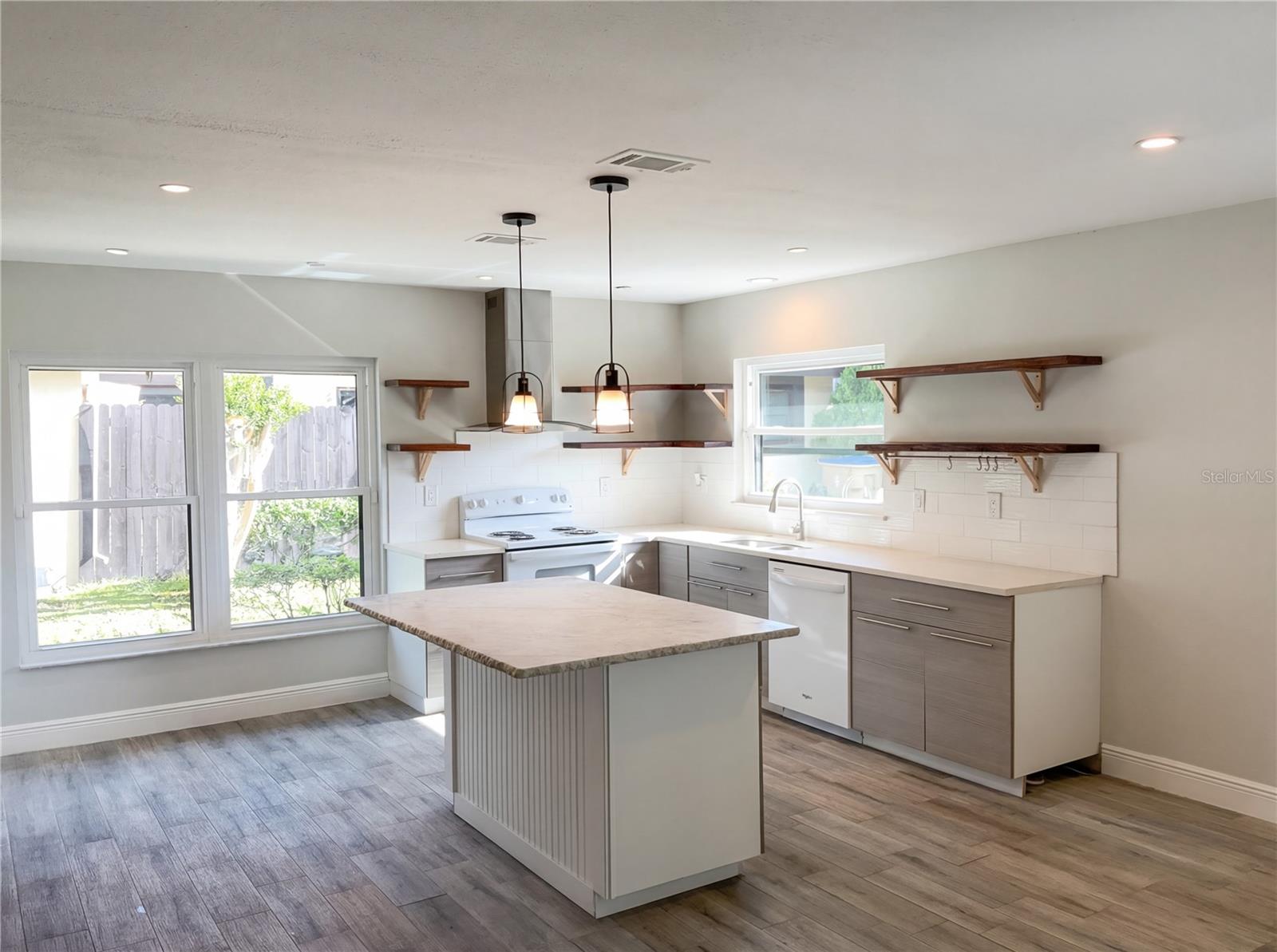 444 HUNTER CIR, KISSIMMEE, FL, 34758