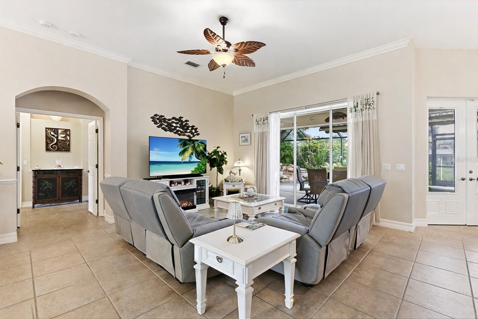 2462 AUBURN BLVD S, PORT CHARLOTTE, FL, 33948