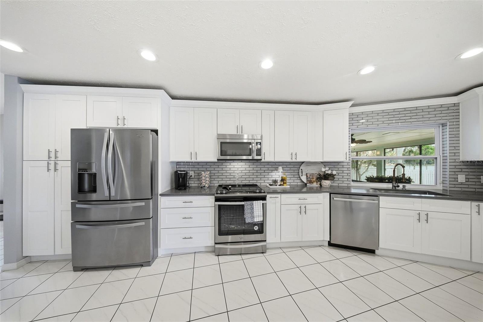 20140 W COUNTY LINE RD, LUTZ, FL, 33558