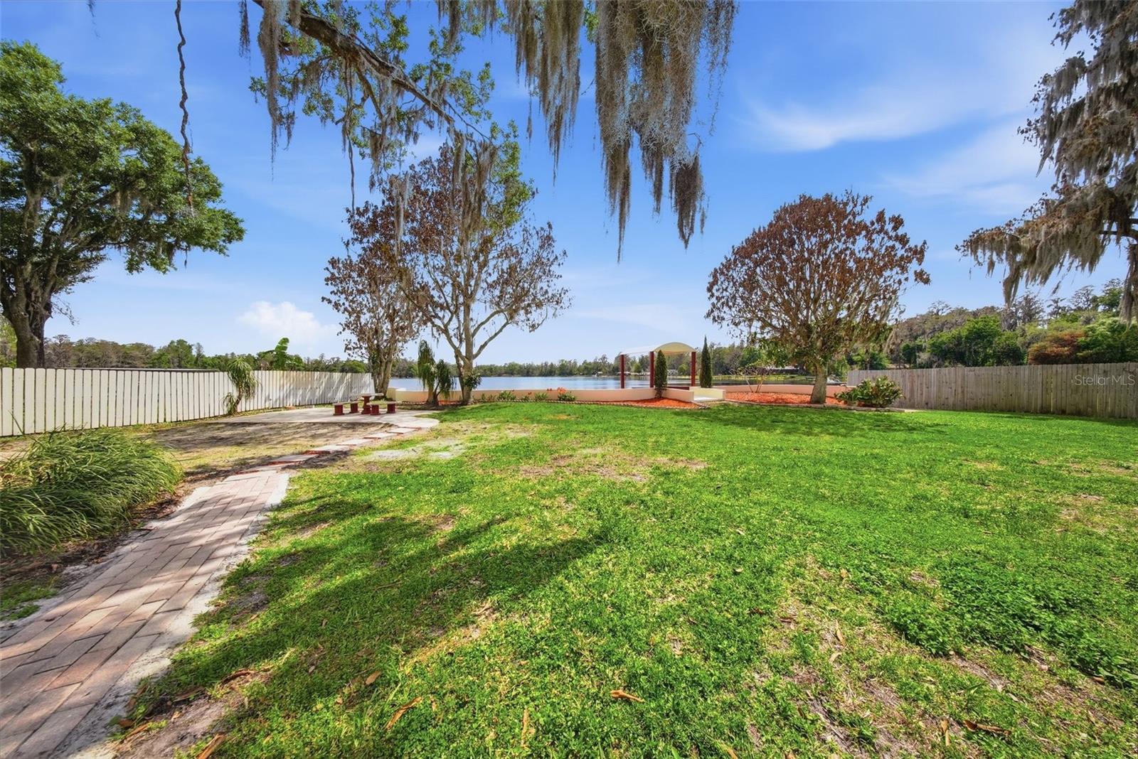 20140 W COUNTY LINE RD, LUTZ, FL, 33558